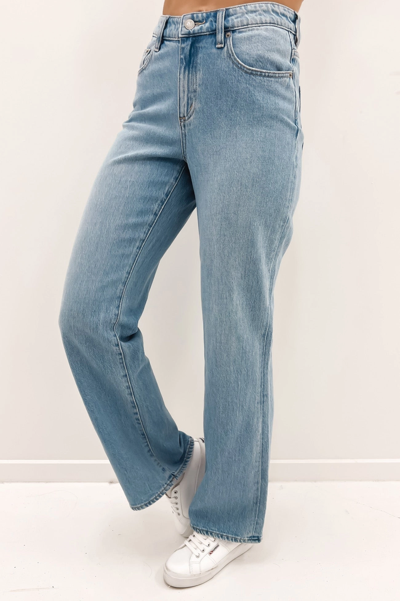 Neutral Base Lifestyle Choice 90s Bootcut Jean Ultra