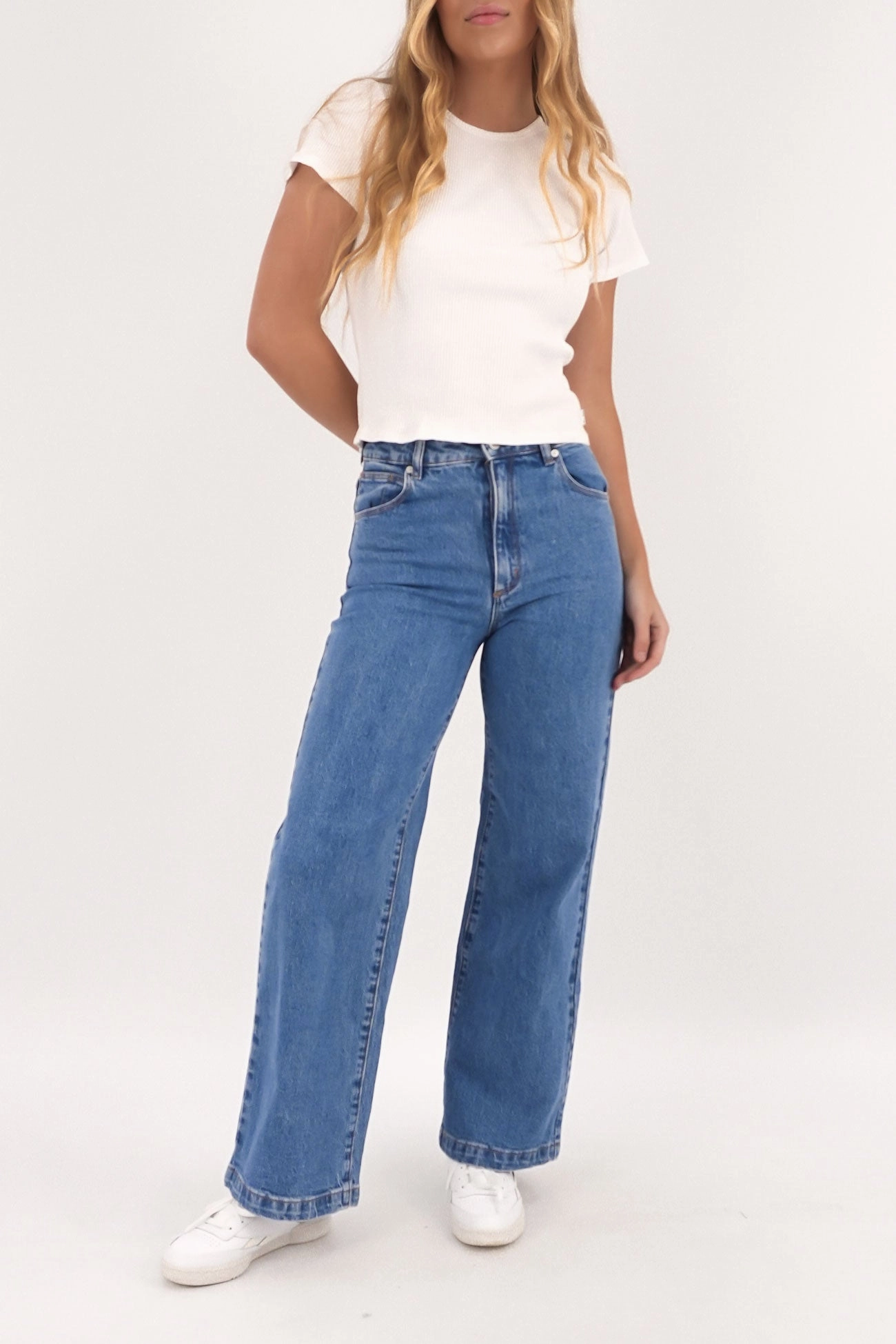 A 94 High & Wide Petite Jean Debbie Stain Release Finish Clean Fashion