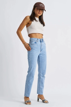 Soft Finish A 94 High Slim Petite Jean Walk Away