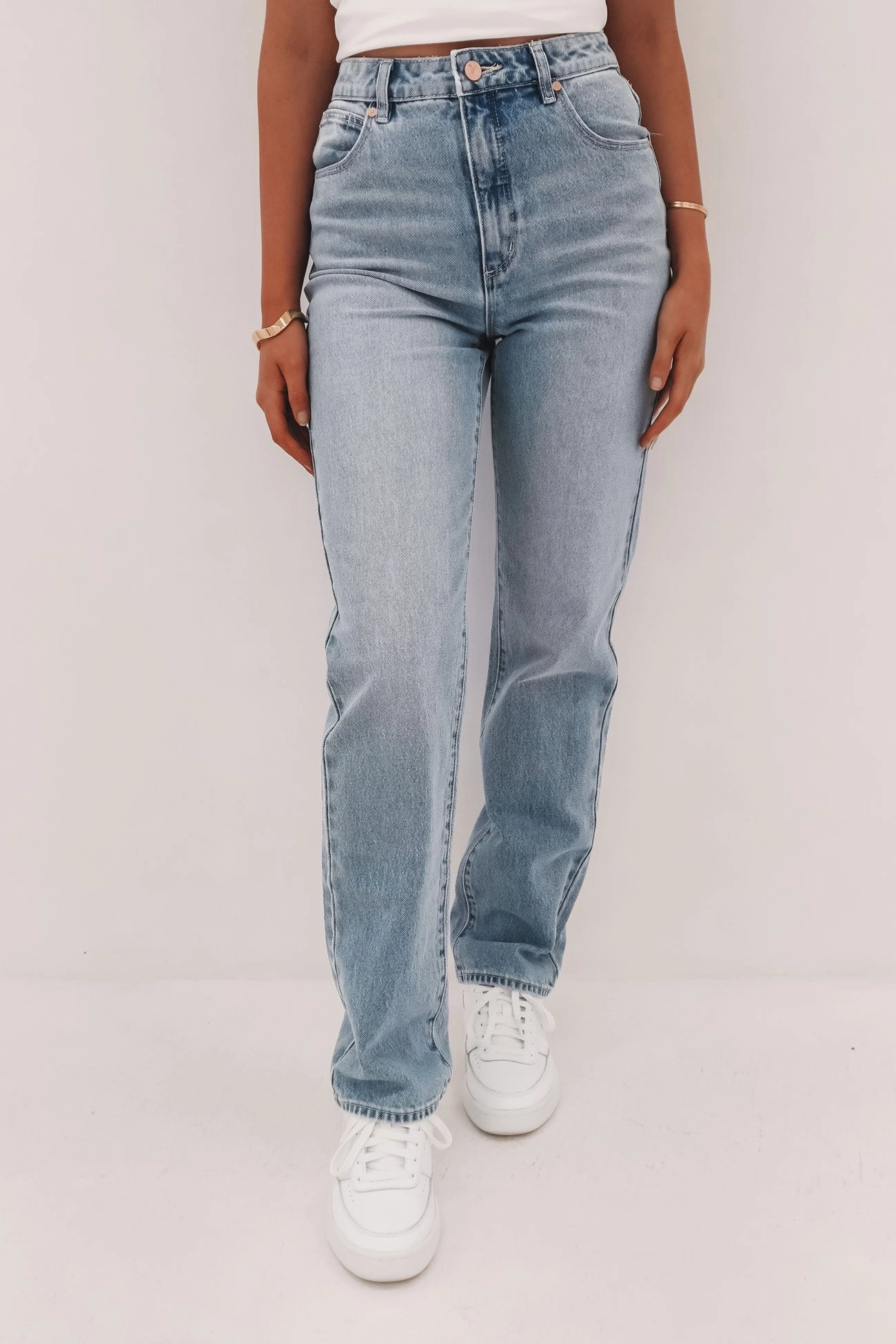 No Fuss Fit Bold Traveler Gear A 94 Straight Jean Gia