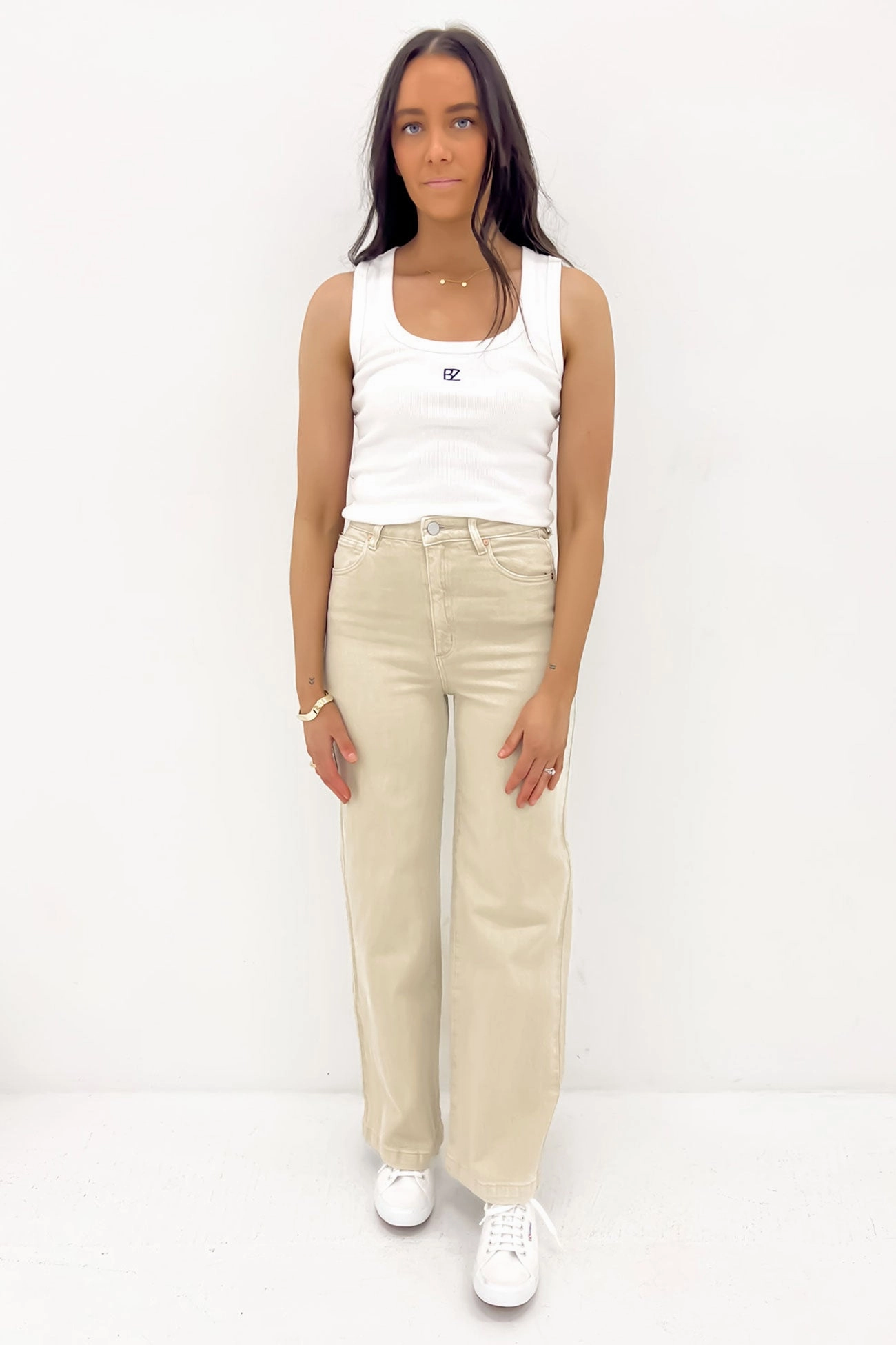 A 94 Wide Jean Clay Travel Outfit Distressed Details