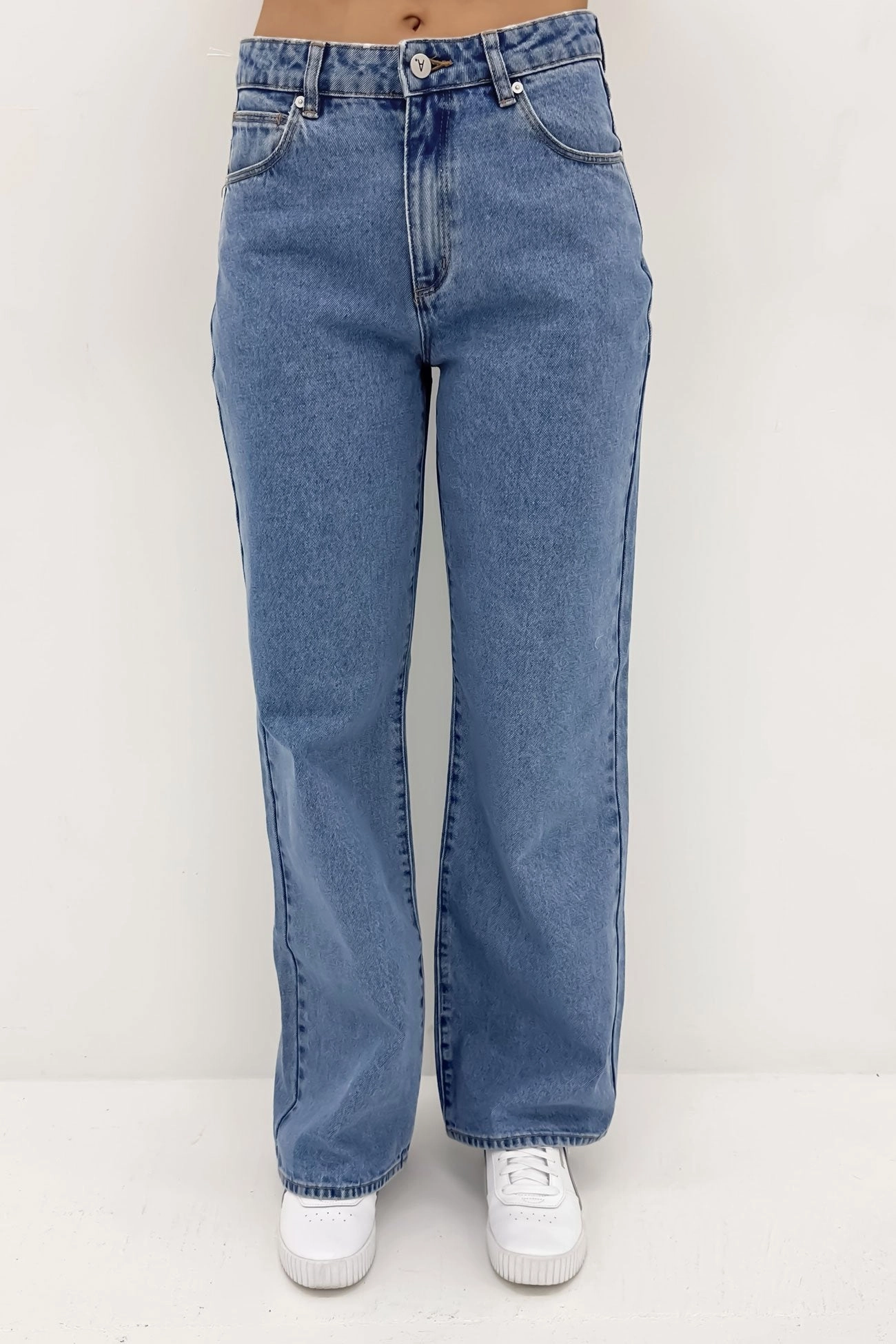 A 95 Baggy Jean Gigi Stretch Recovery Daily Basic