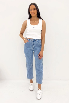 Clean Shape A Venice Straight Jean Ema