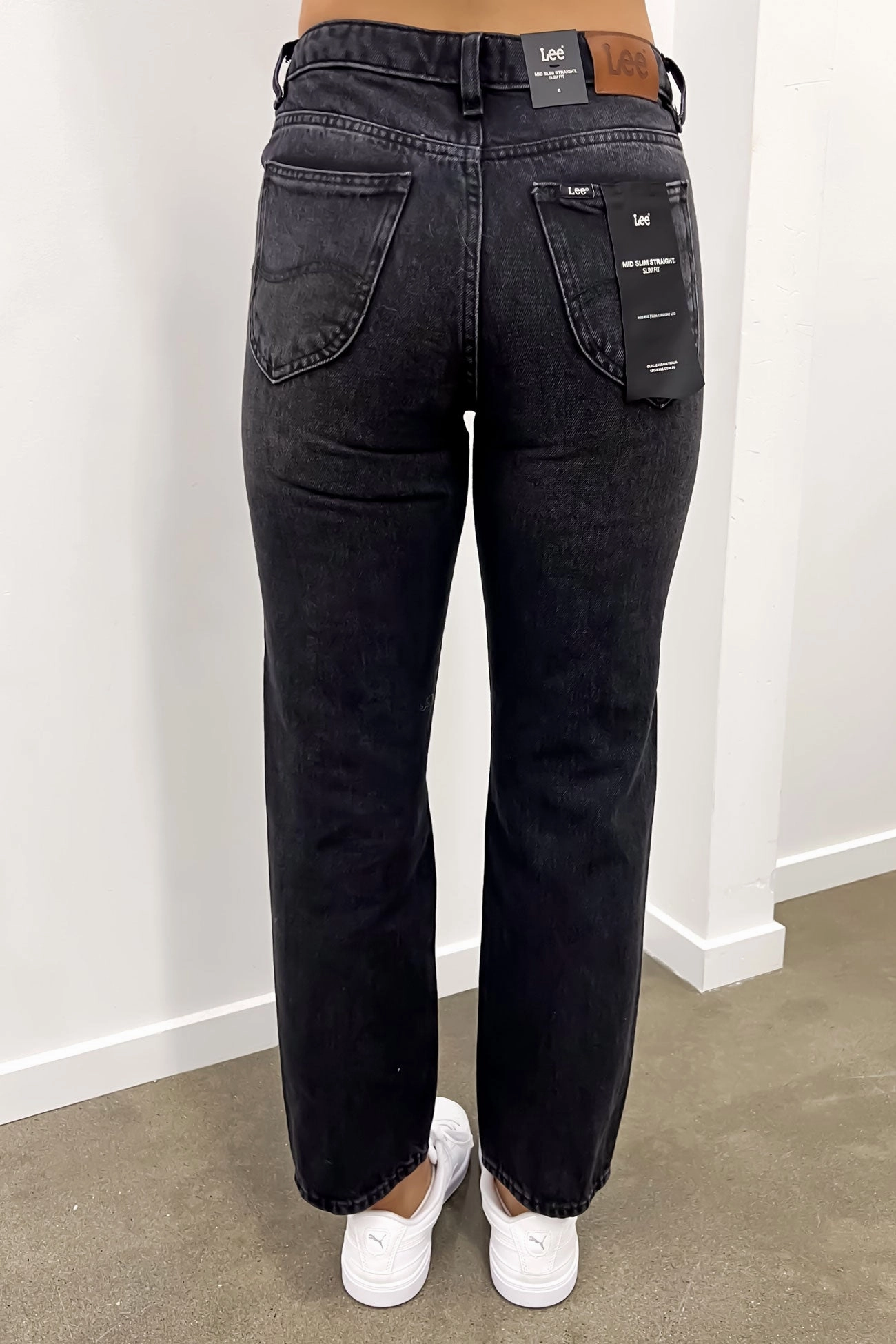 Street Basics Mid Slim Straight Petite Jean Black Drift