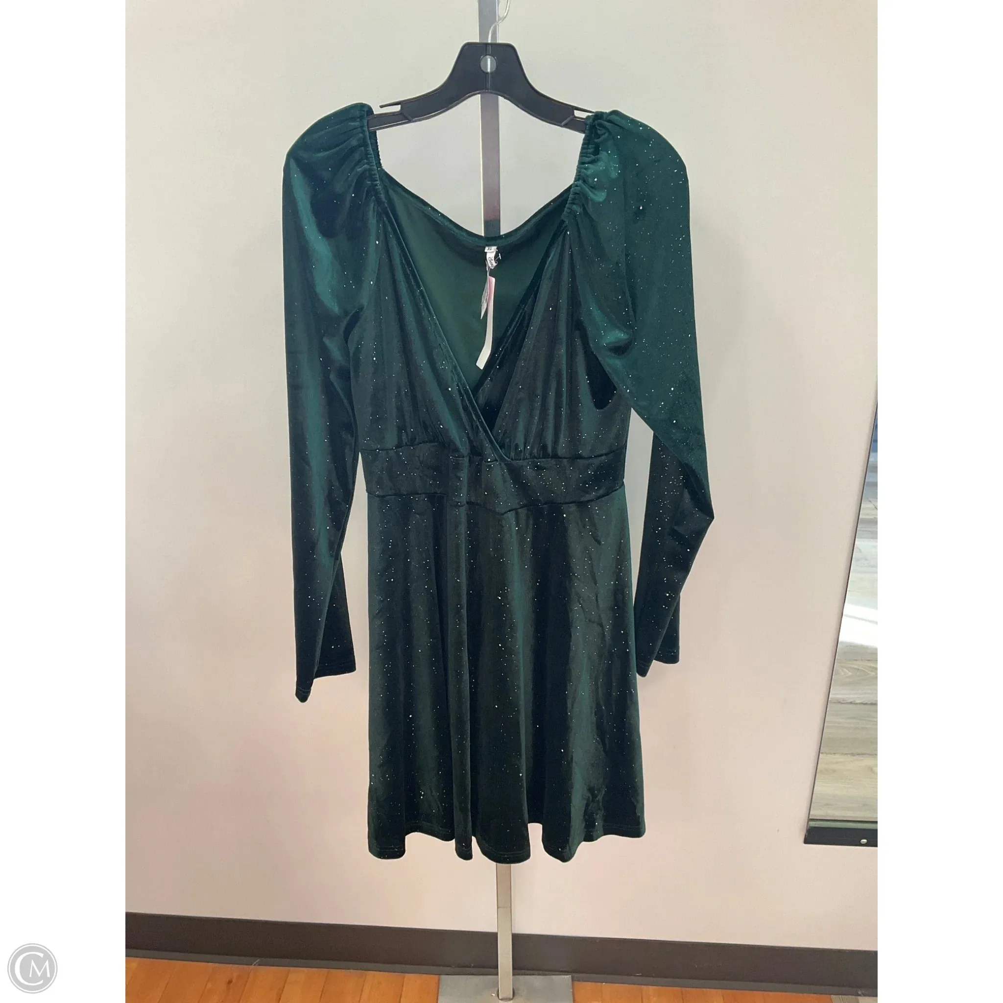 Dress Party Short By Clothes Mentor In Green & Silver, Size: Xl SeamlessFit