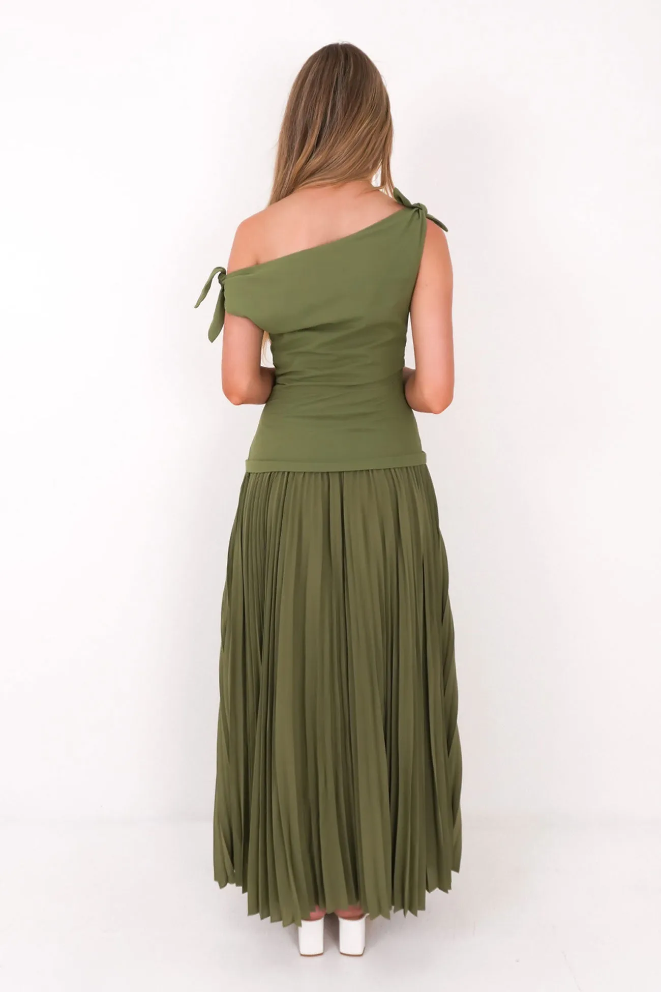 Augusta Maxi Dress Olive Comfortable office piece Easy-to-style casual dress