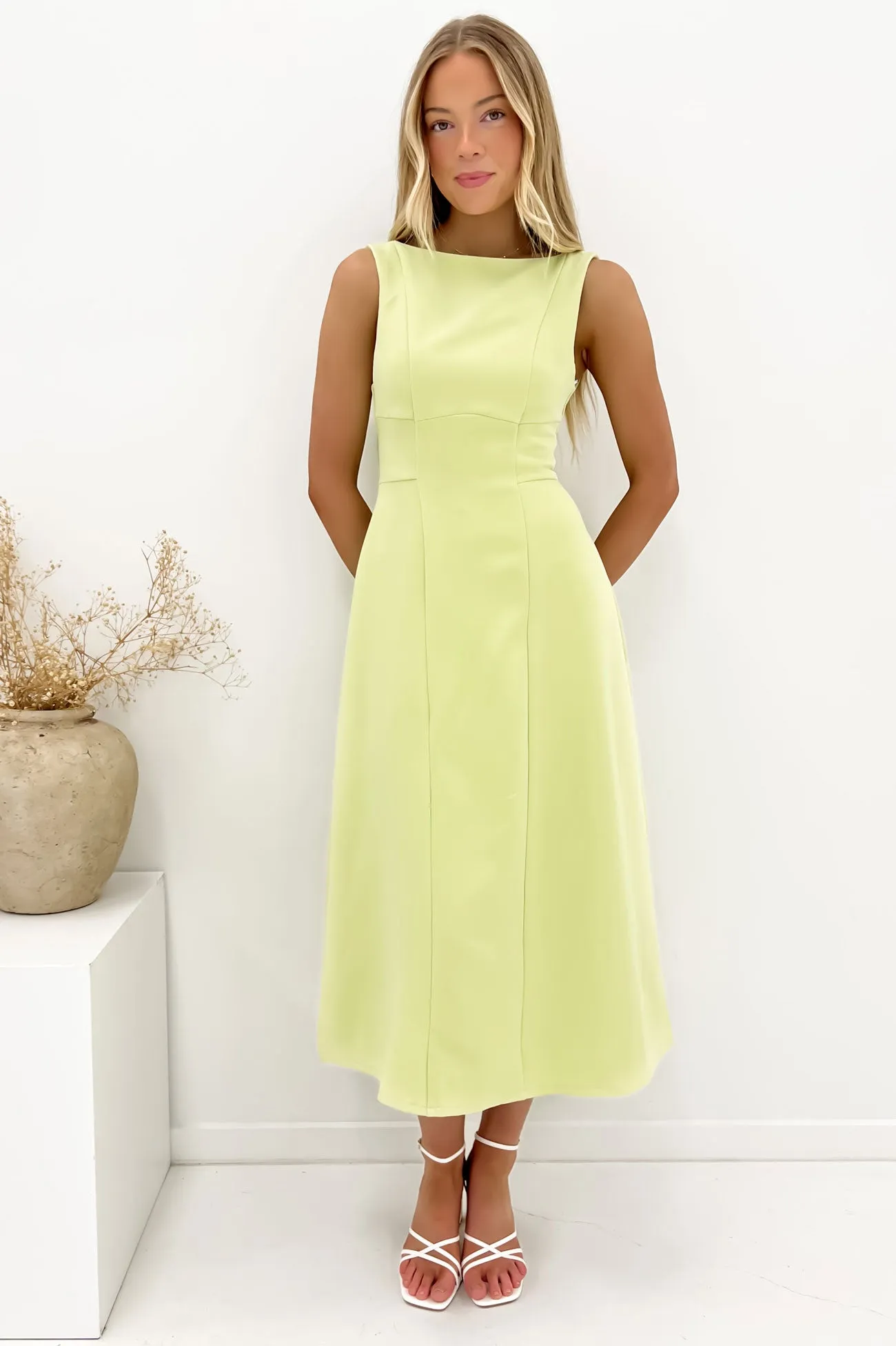 Briony Midi Dress Lime Mini-Length