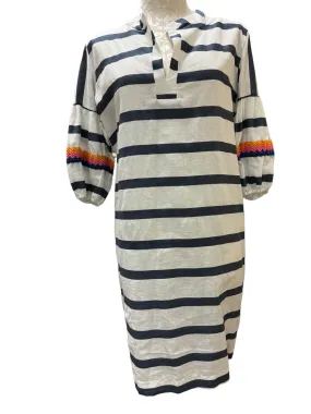 Hero Fit Moon Cool Blue & White Dress Casual Short Villagallo, Size 10