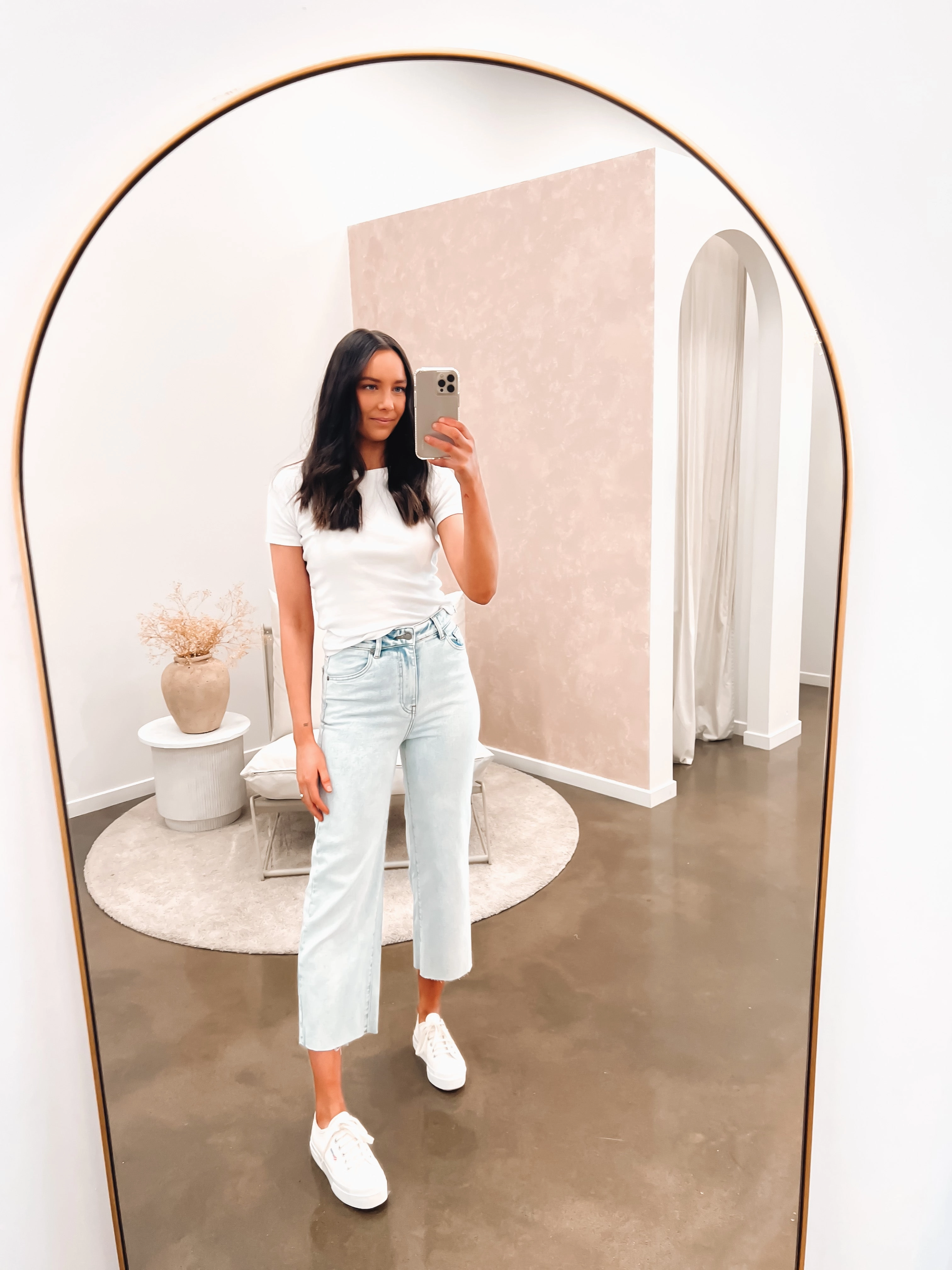 Lightweight Urban Explorer Charlie High Rise Wide Leg Jean Bleach