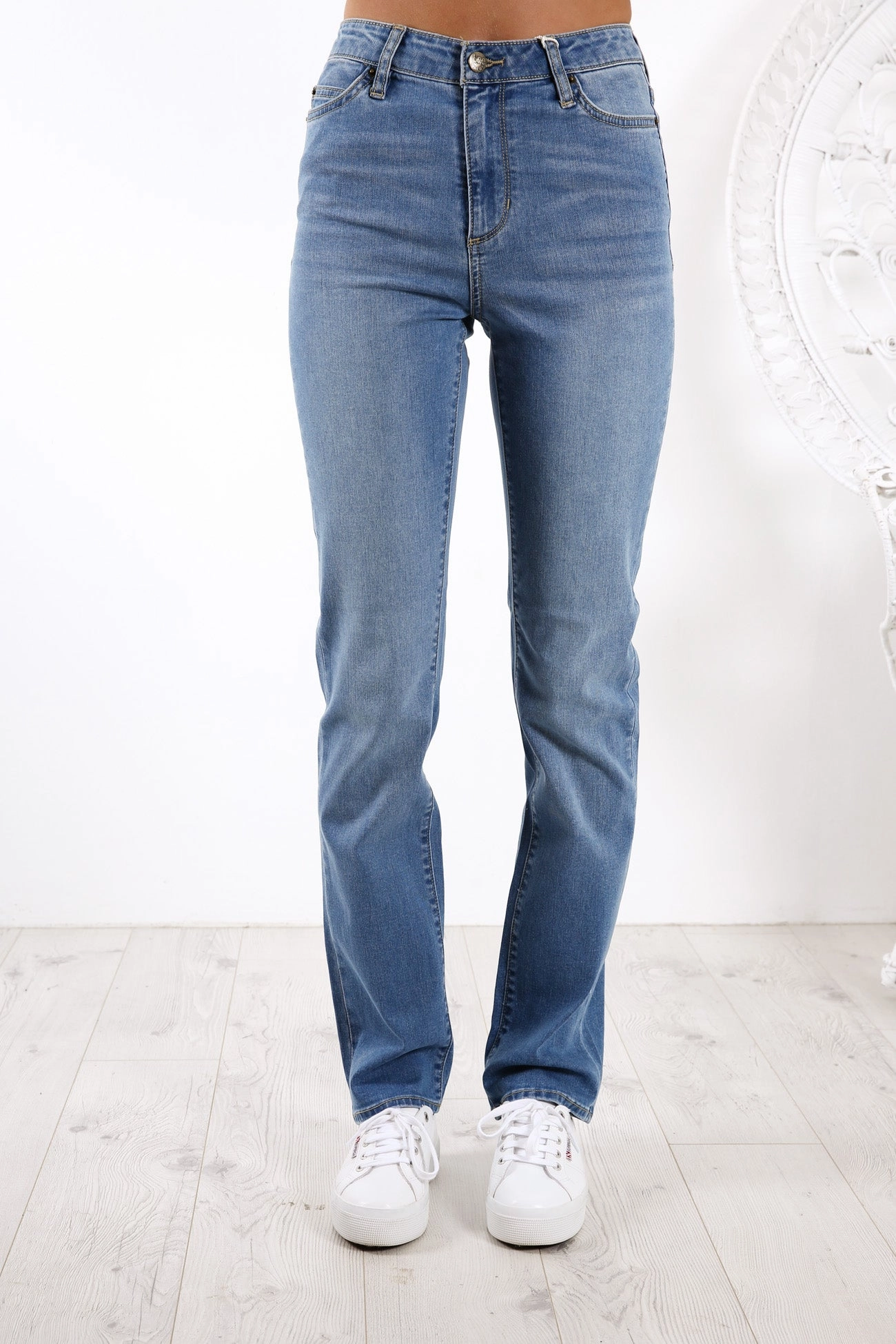 Minimal Wear Elegant Formal Classic Mid Straight Jean Washed Indigo