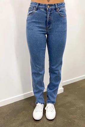 Holiday Vibes Date Night Lightweight Nature Lover Party Look A 95 Stovepipe Jean Peta