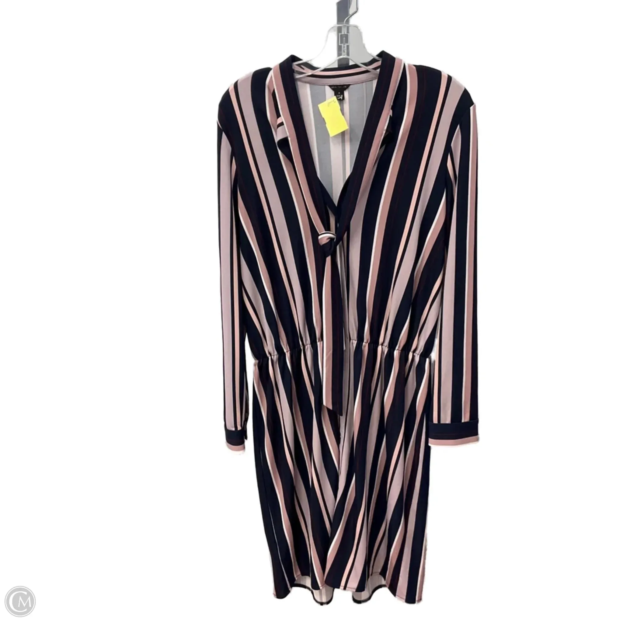Standout Feature Dress Casual Short By Ann Taylor In Striped Pattern, Size: M
