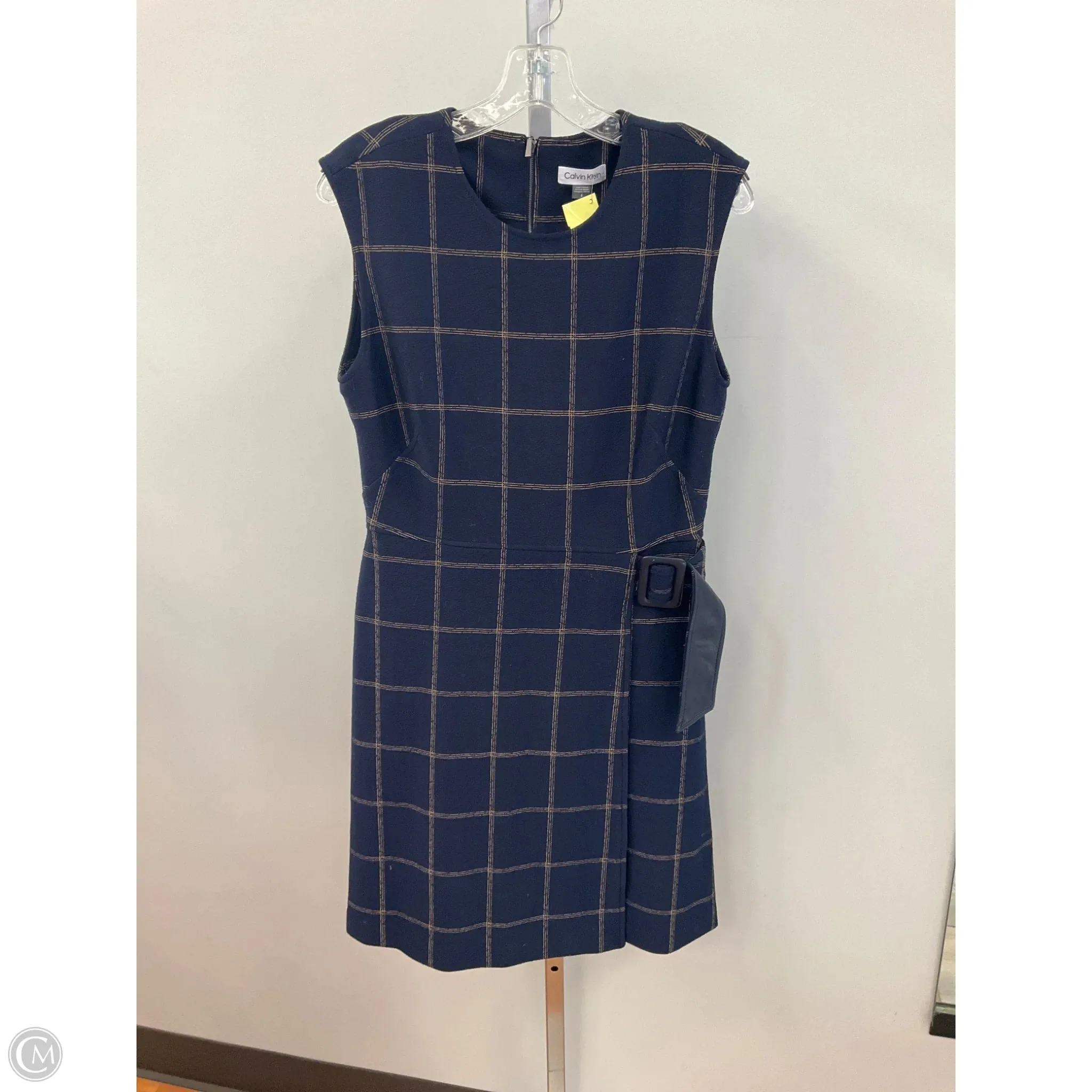 Car Cool Global Cool Dress Casual Short By Calvin Klein In Navy, Size: 8