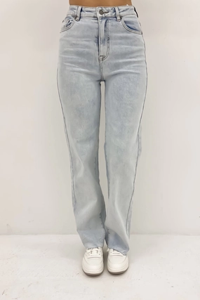 Skye Comfort Jean Light Blue Style Focus