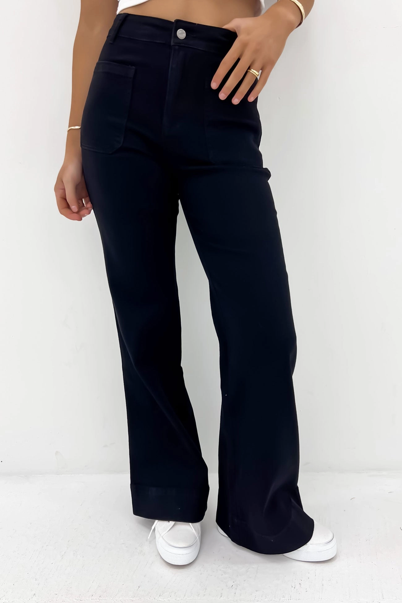 Taylah Jean Black Bold Look Parent Style