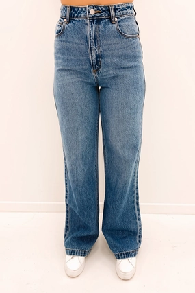 Casual Style Couple Look Modern A 94 High & Wide Jean Juliette Organic
