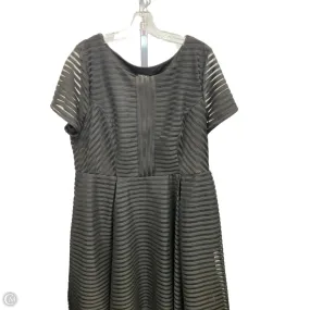 Metallic Finish Dress Casual Short By Torrid In Black, Size: 1x