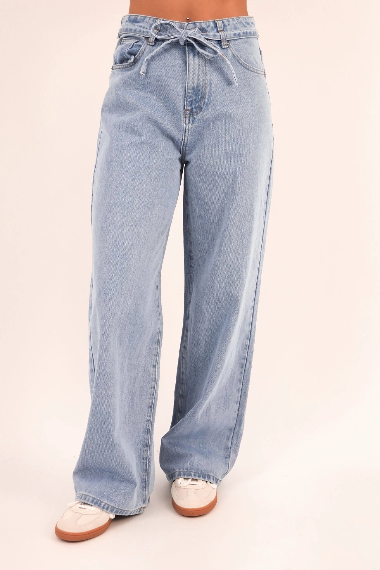 Gia High Rise Baggy Jean Light Blue Outerwear Friendly