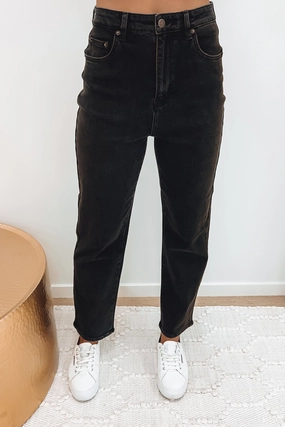 Hi Straight Jean Zen Fade Basic Style