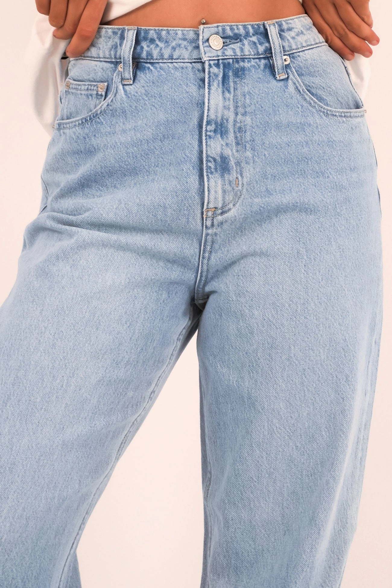 High Baggy Jean Horizon Blue Petite Motion Ease Color Lock Technology