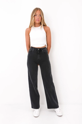 Straight Leg Design All Body Fit Jacqui Wide Leg Jean Washed Black