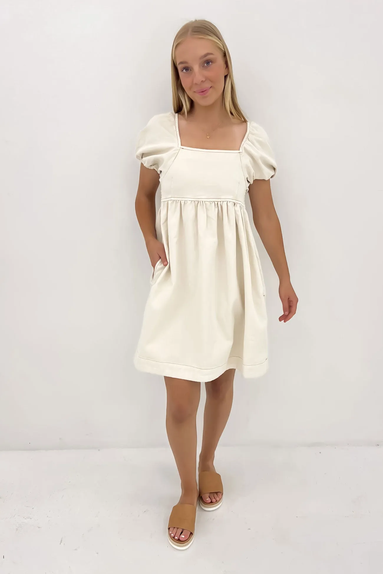 Jade Dress Ecru Perfectly Fitted Air Comfort