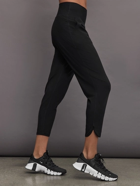 Non Irritating Seams ComfortFirst Design Jogger in Melt - BLACK