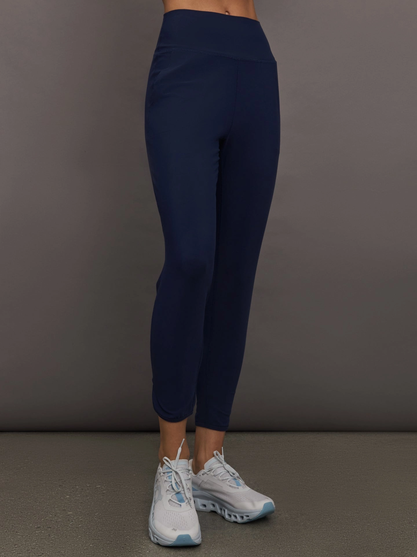 Jogger in Melt - NAVY BLAZER Hypoallergenic Textiles Static Resistant Fibers