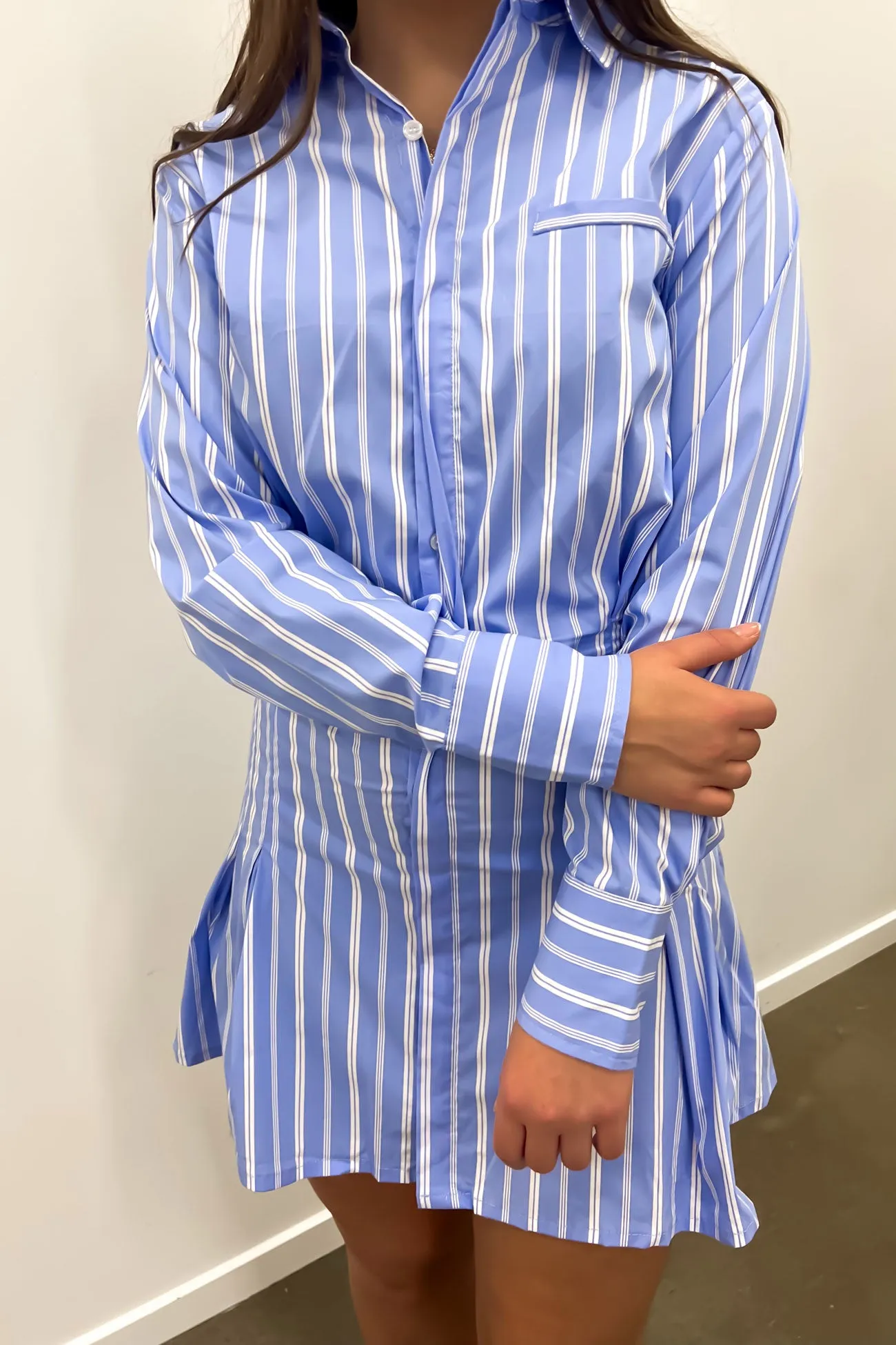 Cecile Mini Dress Blue Family Glow Relaxed and Elegant