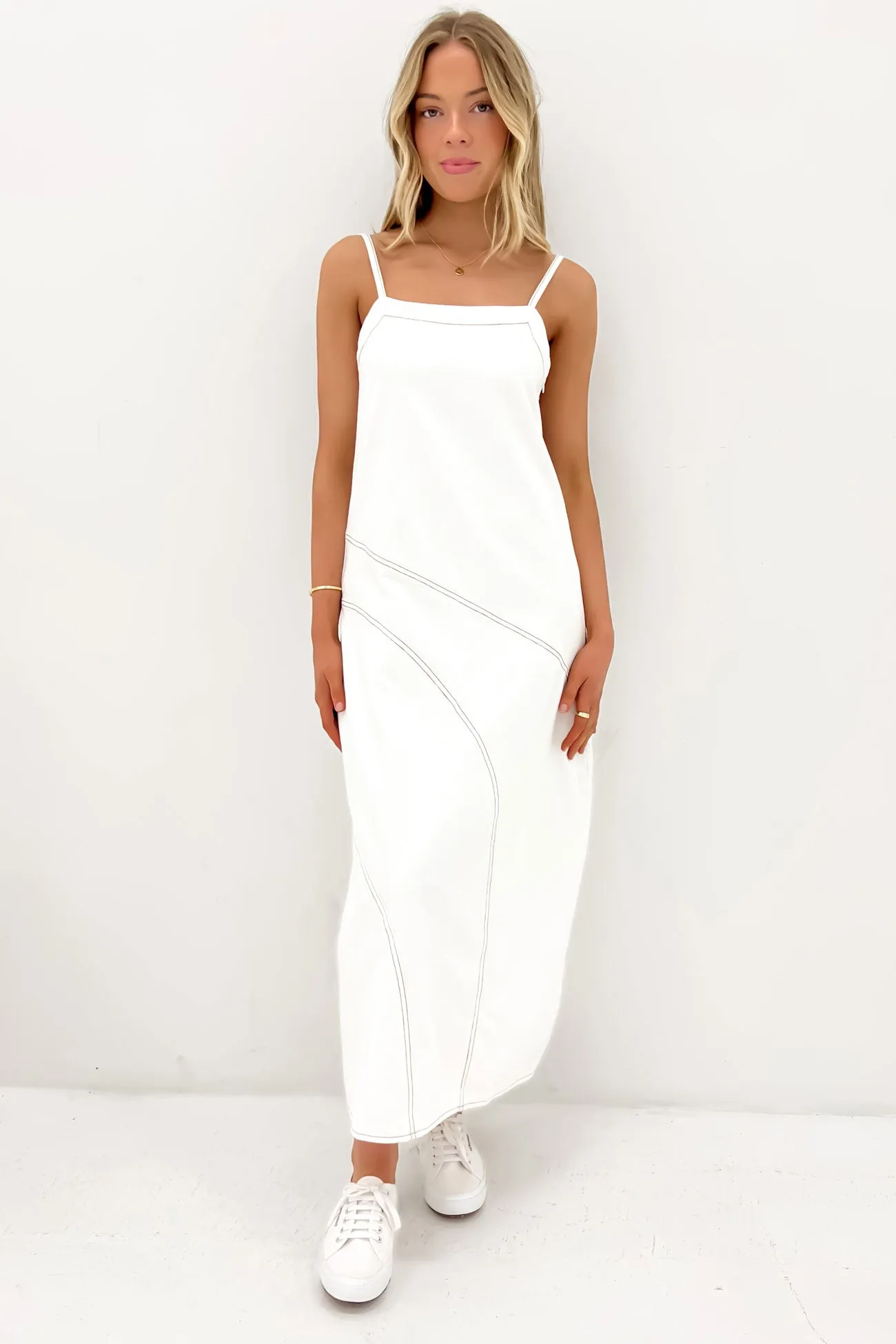 Fitted Mood Layered Volume Lana Maxi Dress Vintage White