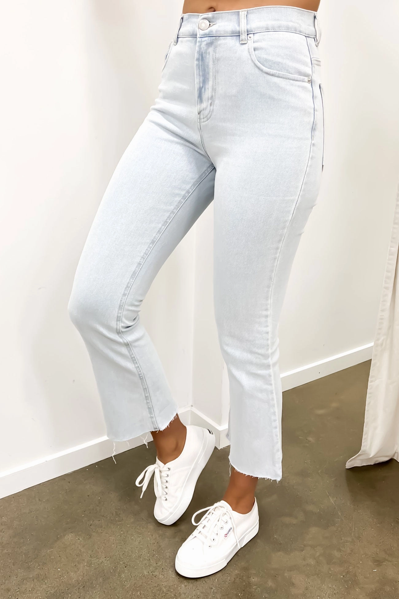 All Time Fit Youth Style Road Trip Outdoor Enthusiast Layla Jean 96 Bleached Wash