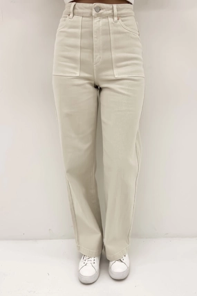 Sporty Look Softened Denim Material A 94 High & Wide Jean Milk