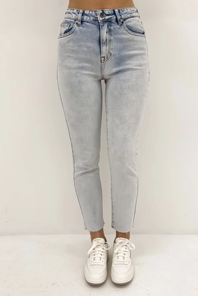 Monica Mom Comfort Jean Bleach Basic Fashion