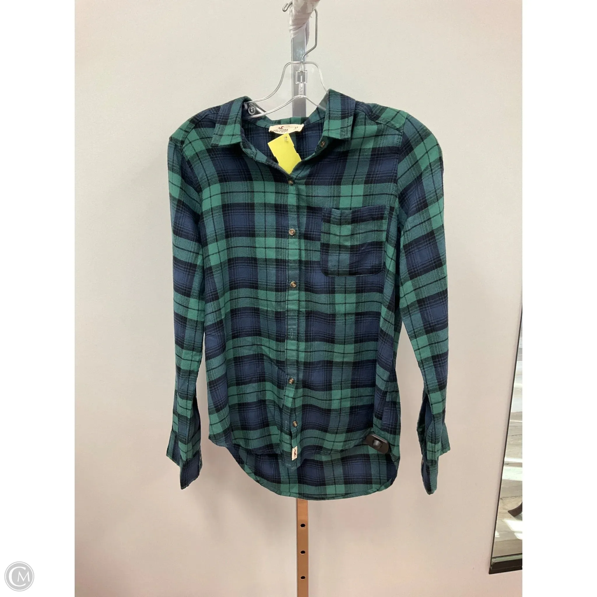 Top Long Sleeve By Hollister In Plaid Pattern, Size: Xs Trendy Shirt OdorResistant