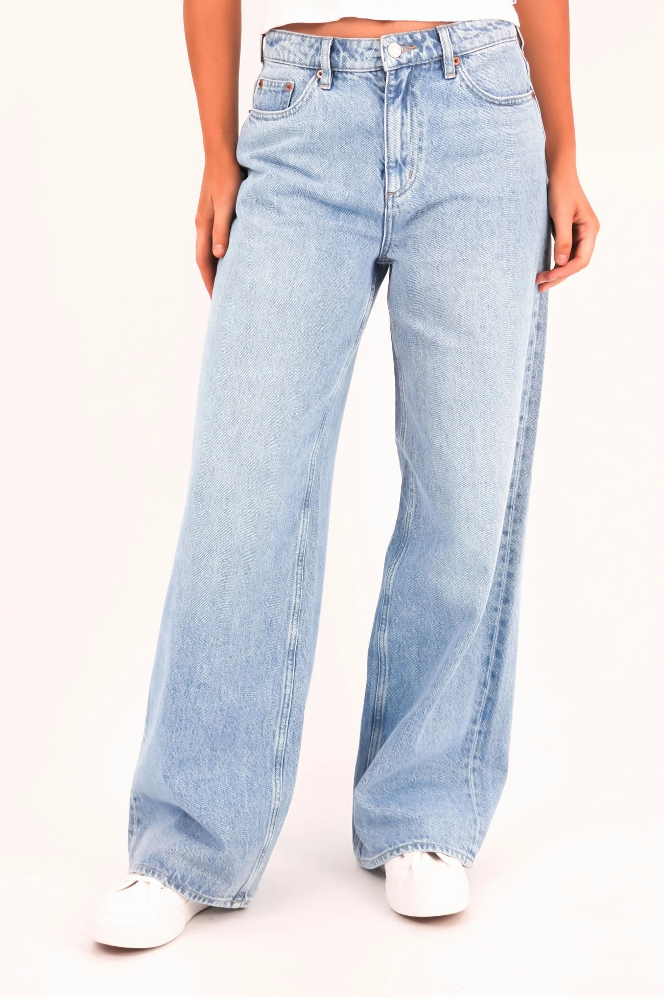 Fit Layer Mid Slouch Jean Downtown Fade