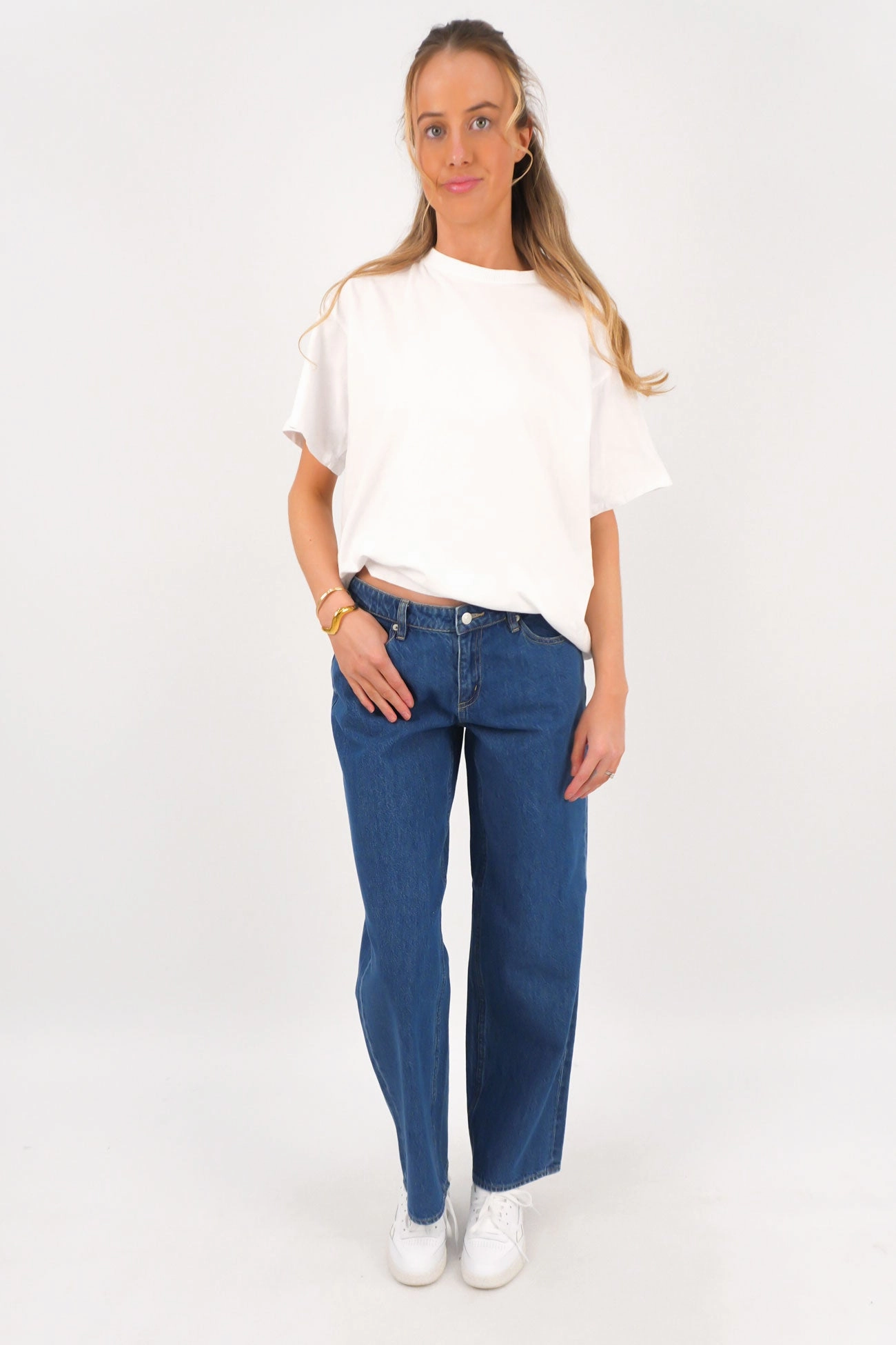Low Baggy Jean Blue Quarter Bold Look Professional Wear Travel Light