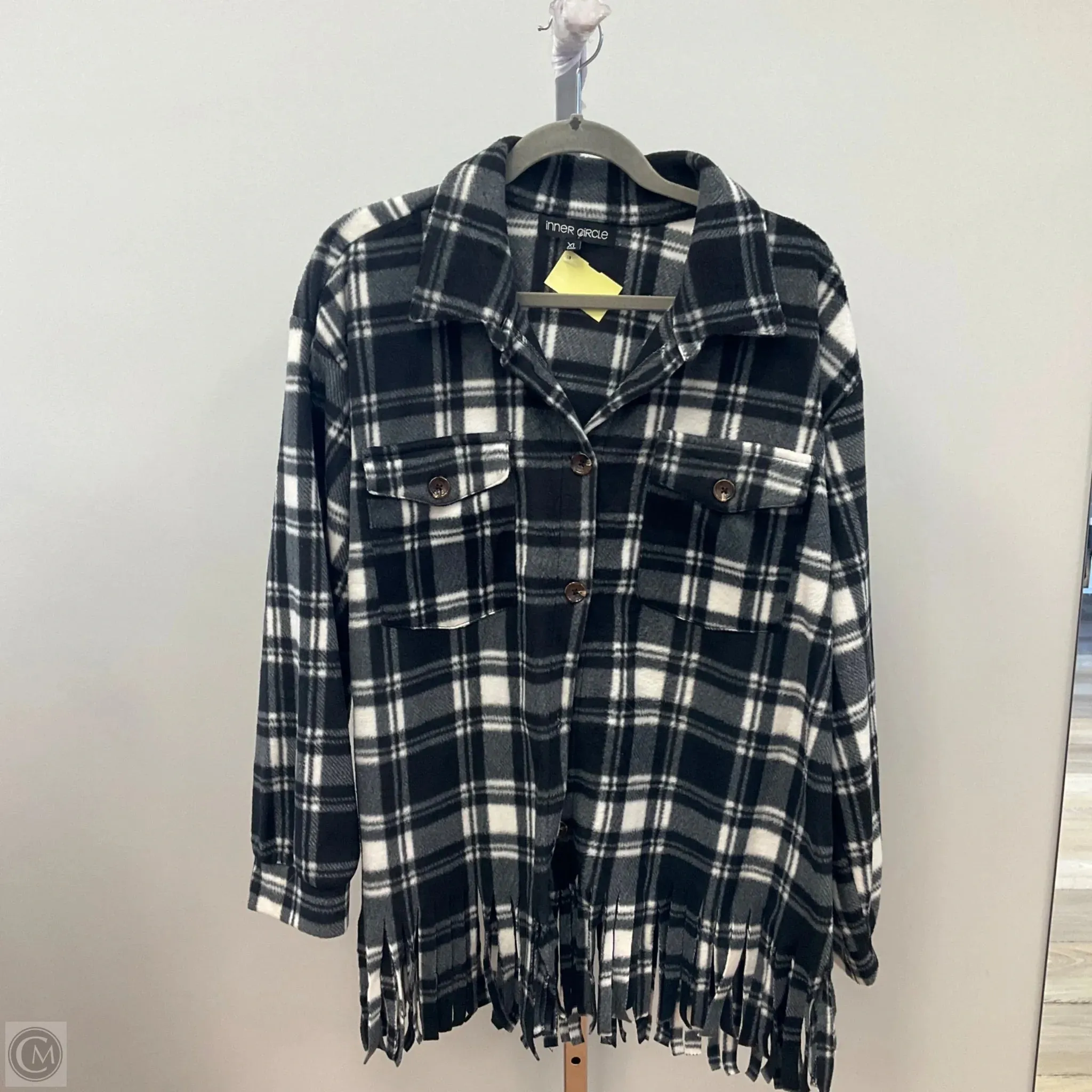 Chic Edge Top Long Sleeve By Clothes Mentor In Plaid Pattern, Size: Xl