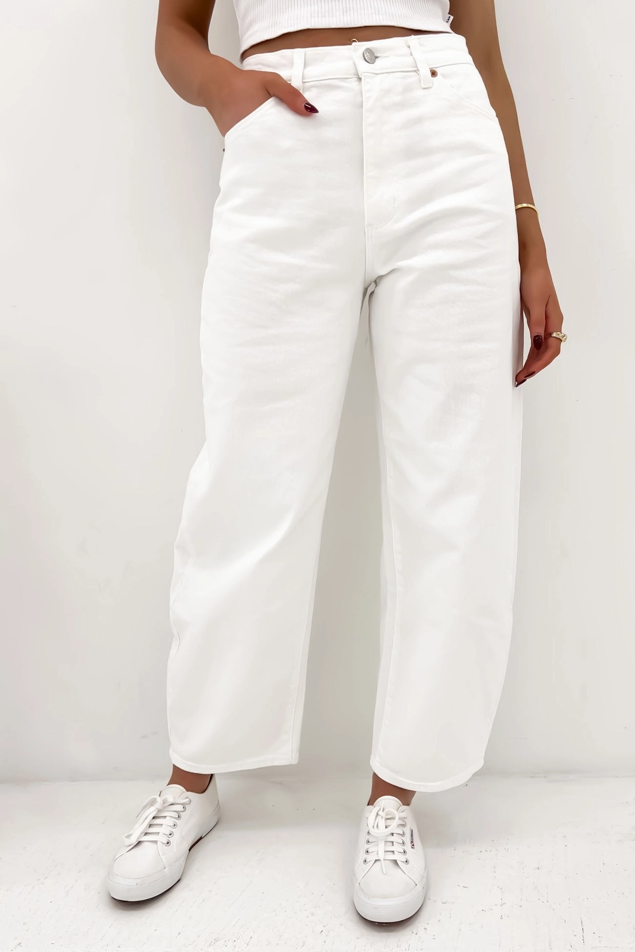 Gigi Barrel Jean Vintage White Stone Wash Finish Classic Appeal