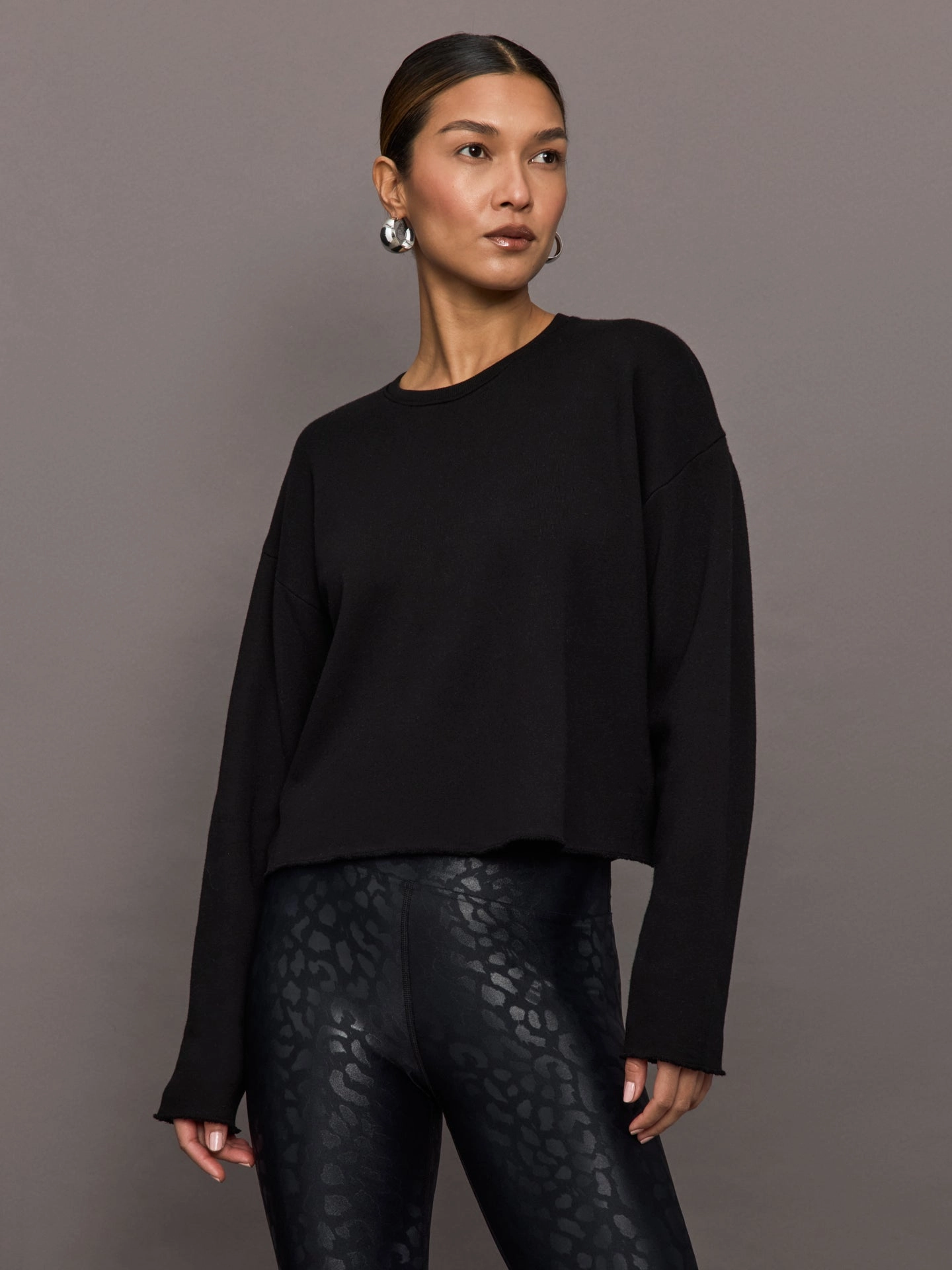 Cozy Fleece Lining Crew Neck Sweatshirt in French Terry - Black