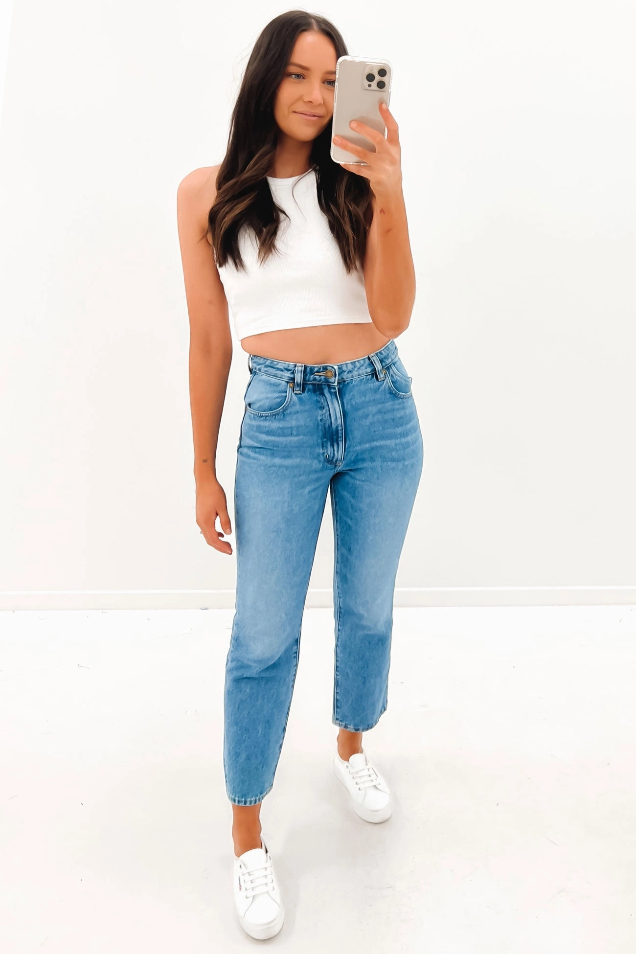 Brunch Outfit Trend Setter Minimalist Style Holiday Vibes Weekend Warrior Original Straight Jean Santorini
