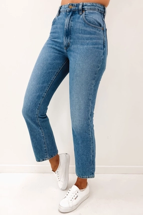 Original Straight Jean Santorini Rainy Day Brunch Outfit Staple Piece