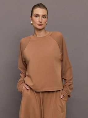 Durable Reinforced Seams Flexible Stretch Fabric Oversized Raglan Sleeve Top W/ Mesh - Cappuccino