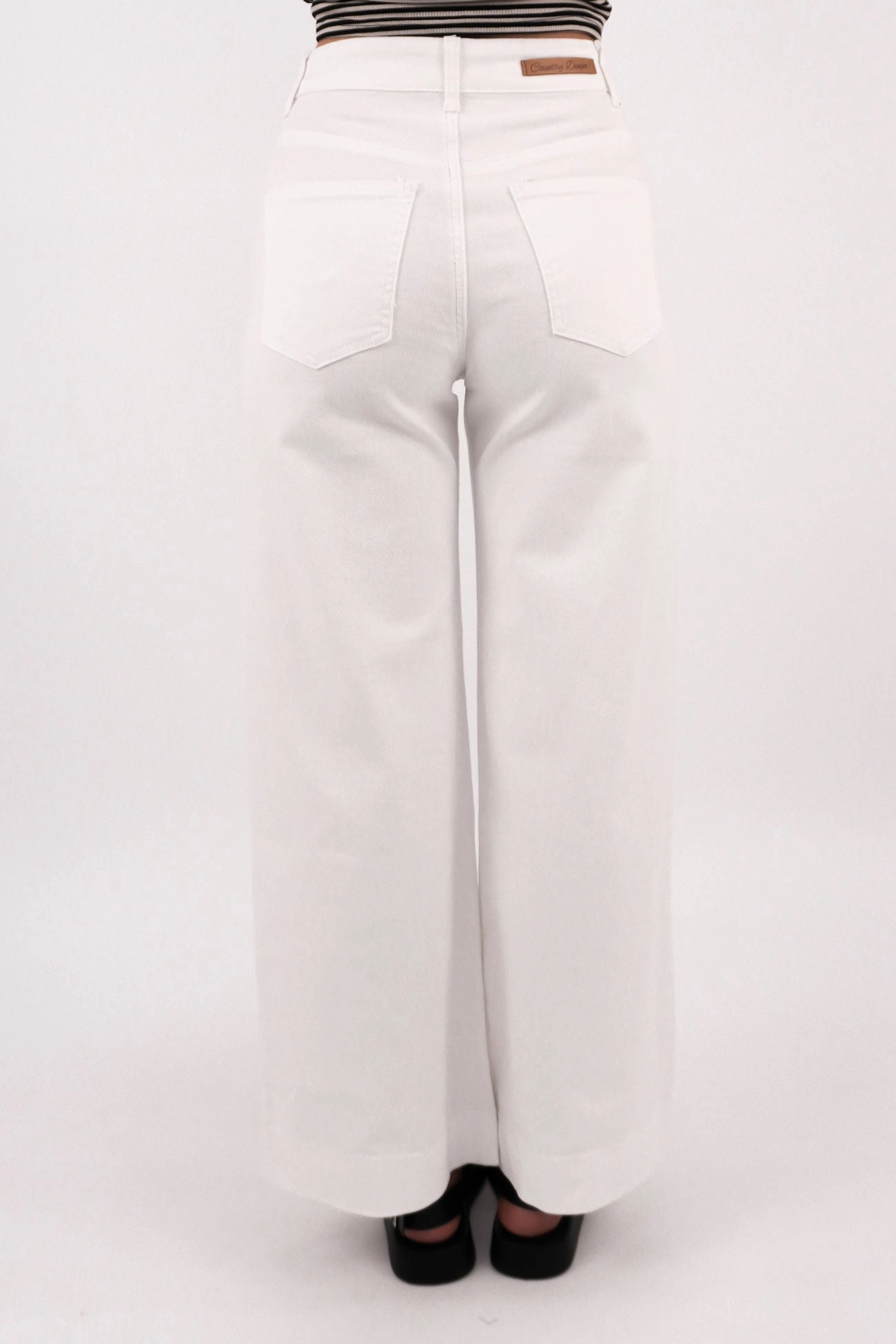 Travel Outfit Music Event Anti Snag Thread Technology Owen Jean White