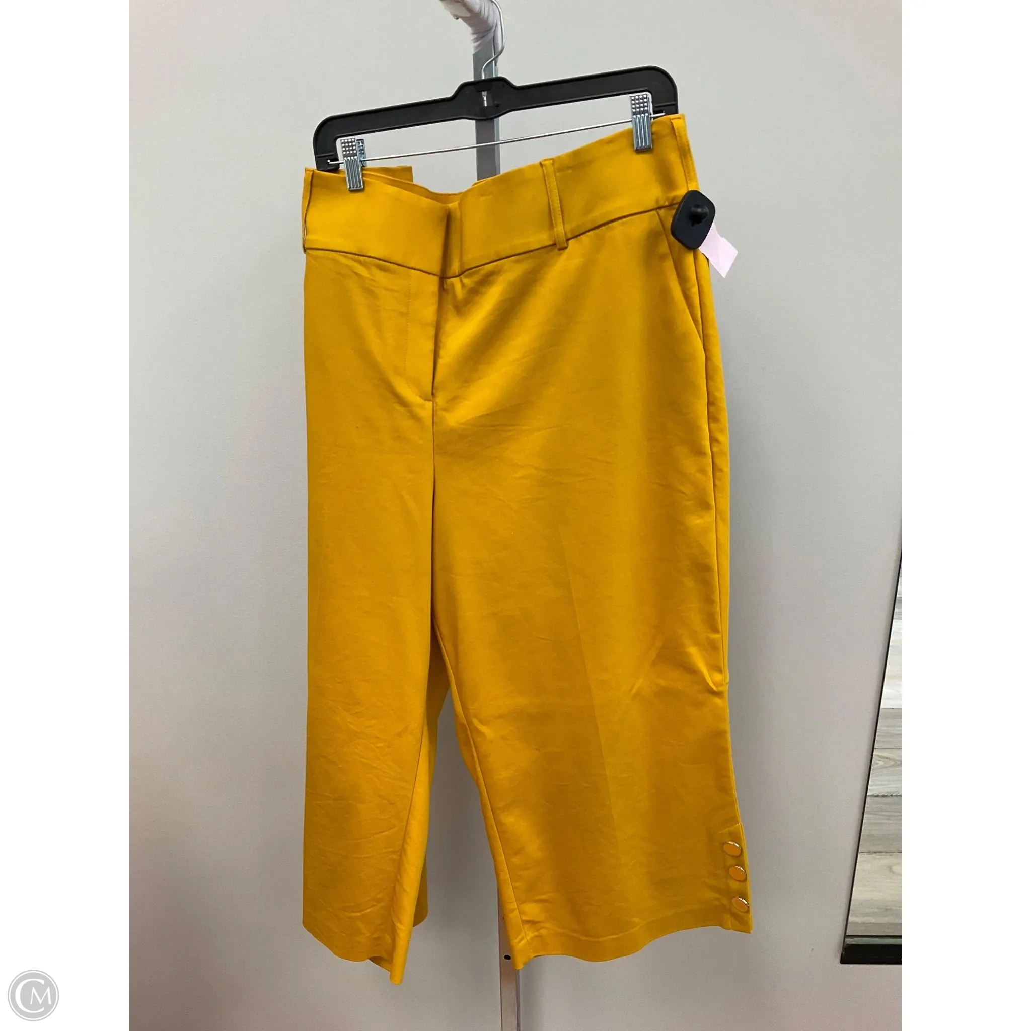 Pants Cropped By Lane Bryant In Yellow, Size: 22 Laser Cut Edges