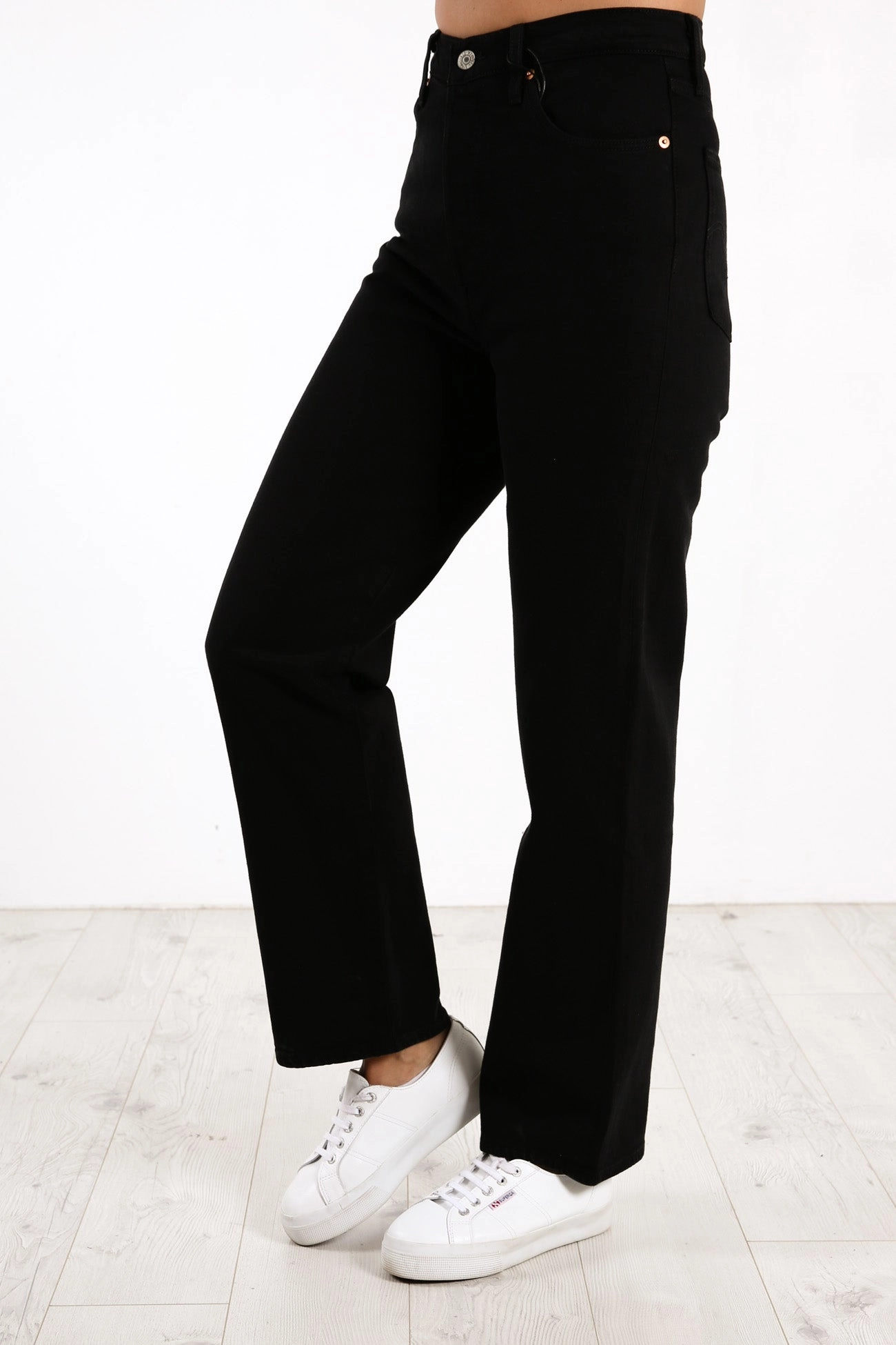 Versatile Look Ribcage Straight Ankle Jean Black Sprout