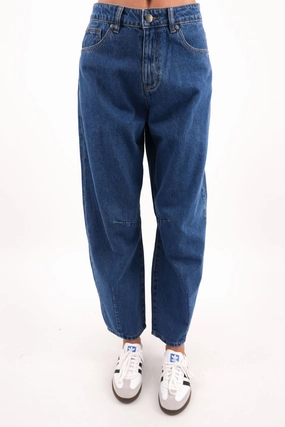 Elegant Formal Hallie Barrel Leg Jean Denim