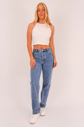 Rainy Day Chill Outfit Nature Lover 90s Relaxed Jean River Blue