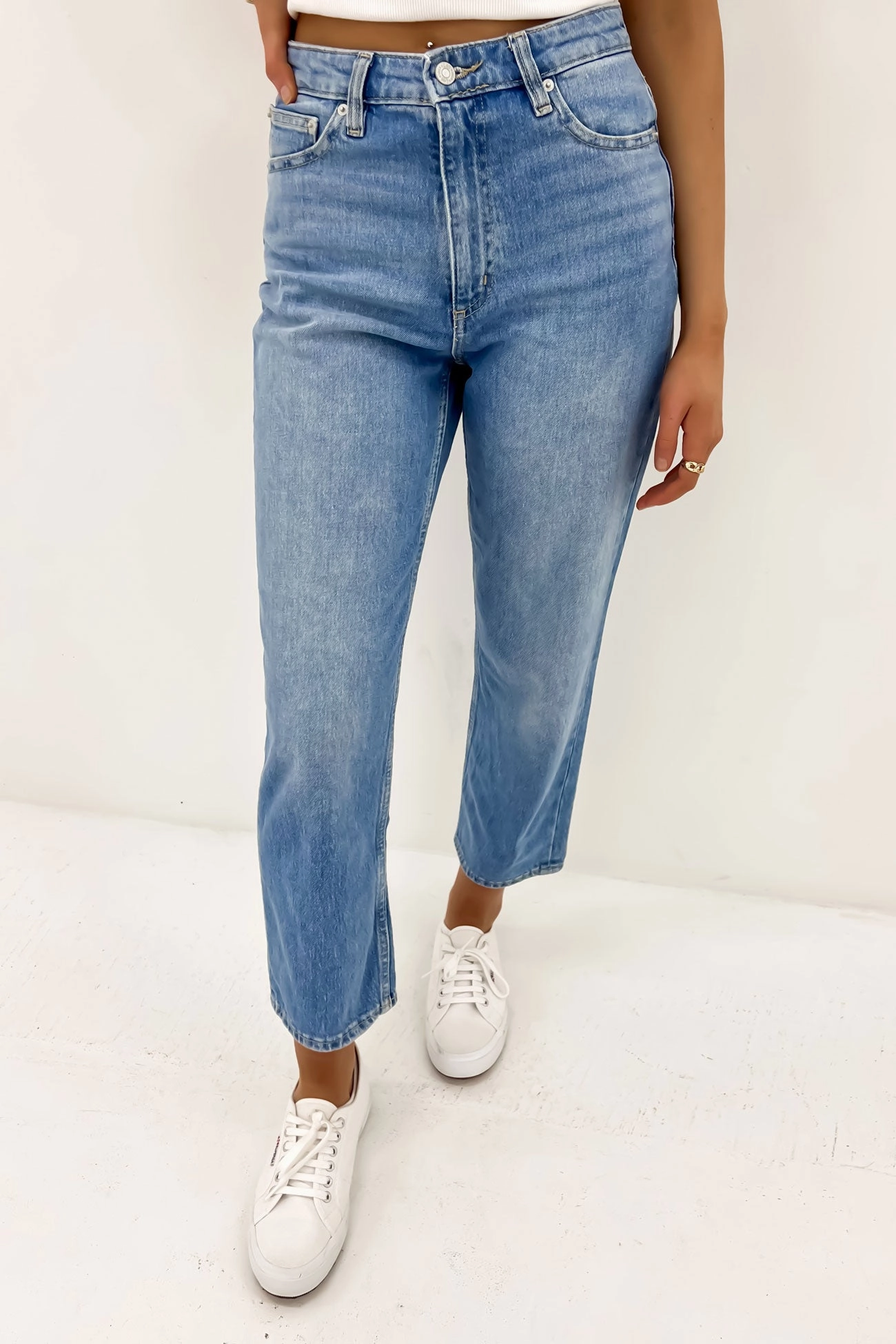 Tapered leg High Straight Crop Jean Blue Envy