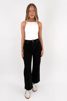 Sailor Scoop Jean Black Sand Distressed Details