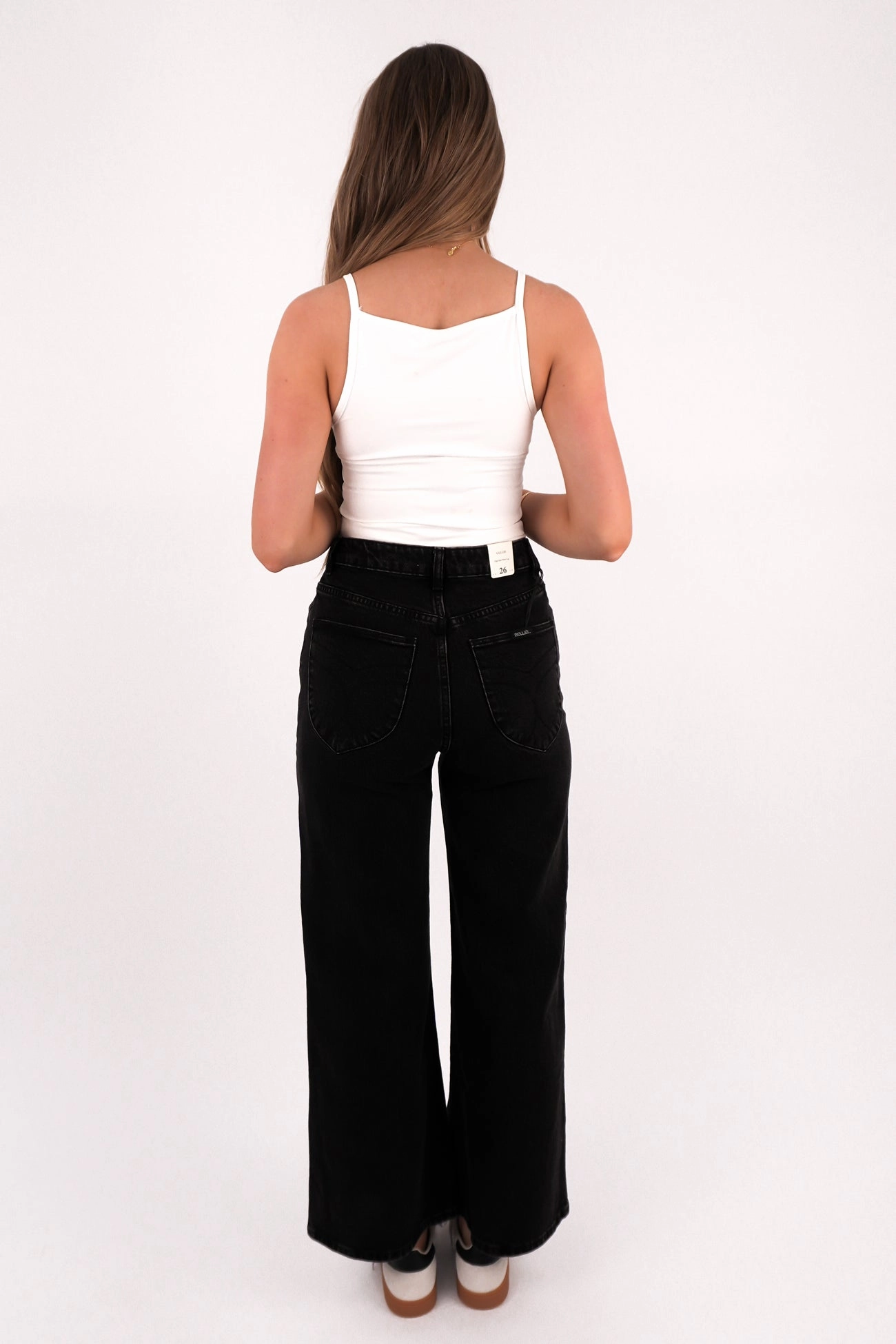 Breathable fabric technology Fit Routine Sailor Scoop Jean Black Sand